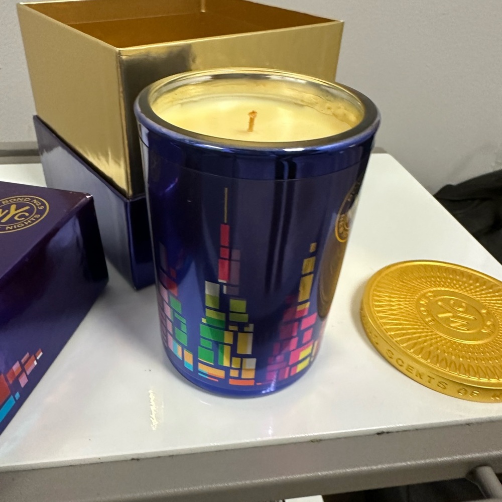 Bond9 New York, New York Nights Candle